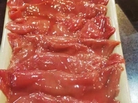 Машины для нарезки свежего мяса слайсами